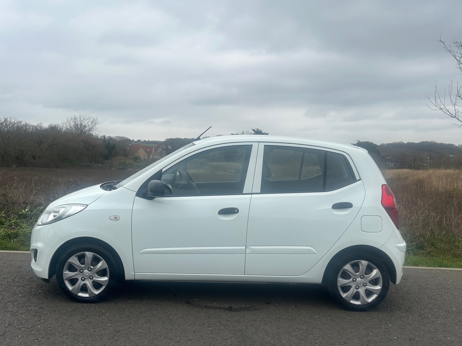 Used Hyundai i10 2012 for sale - 76947132: Photo 2