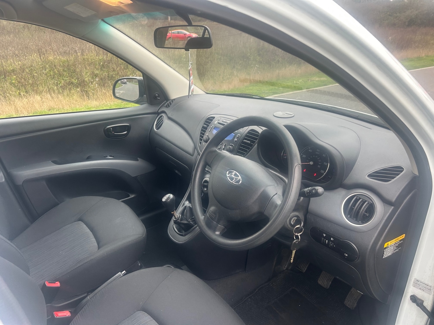 Used Hyundai i10 2012 for sale - 76947132: Photo 9