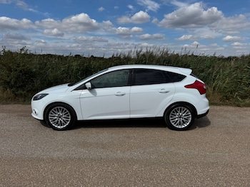 2014 (14) - 1.0 125 EcoBoost Zetec 5dr
