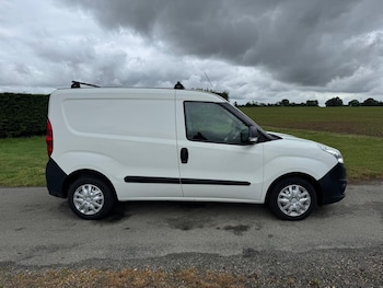 Used Vauxhall Combo 2018 for sale - 79552066: Photo