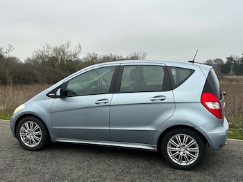 Used Mercedes-Benz A-Class 2009 for sale - 77564287: Photo