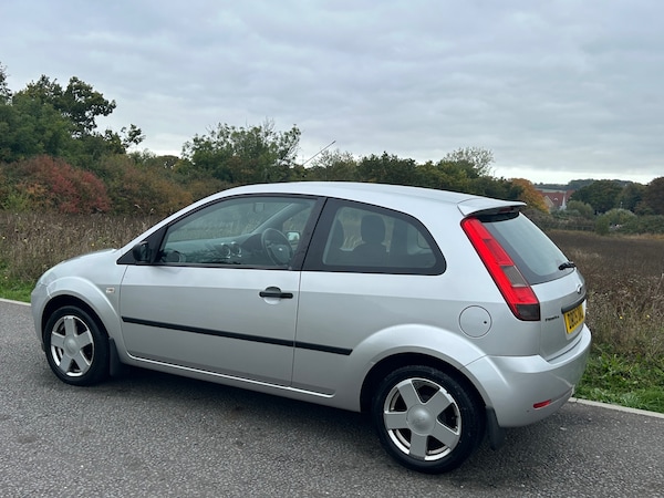 Used Ford Fiesta 2005 for sale - 76192802: Photo 3