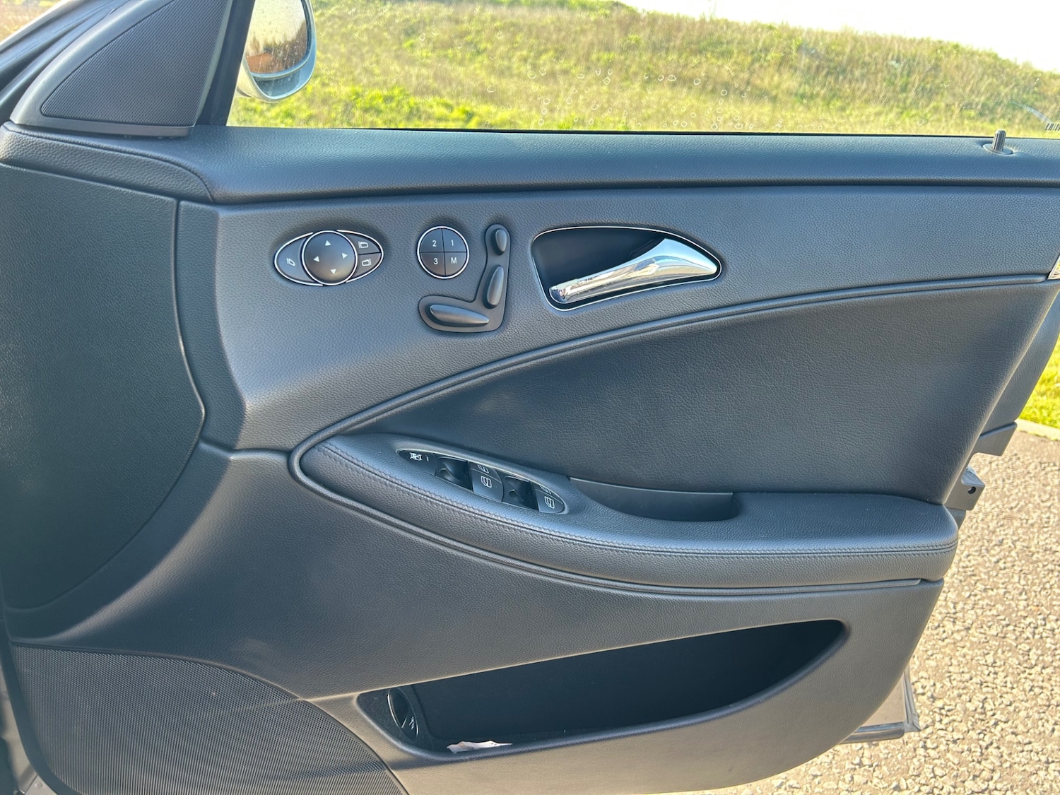 Used Mercedes-Benz CLS 2005 for sale - 78161681: Photo 8