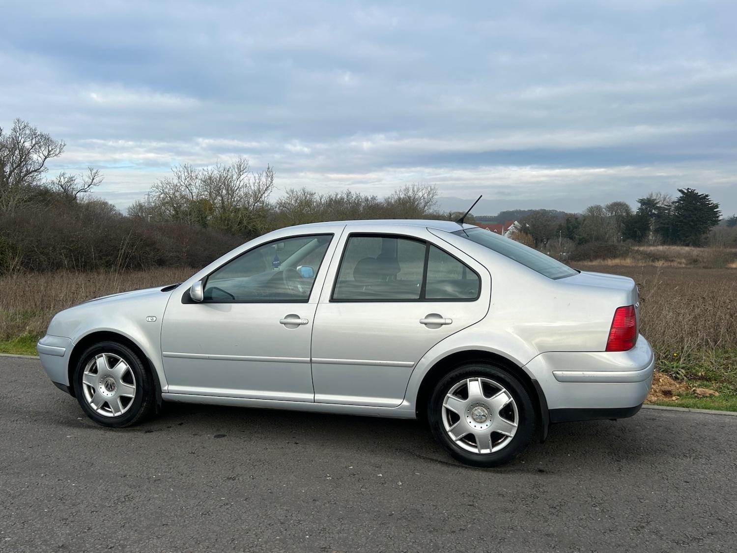 Used Volkswagen Bora 2000 for sale - 77245867: Photo 3