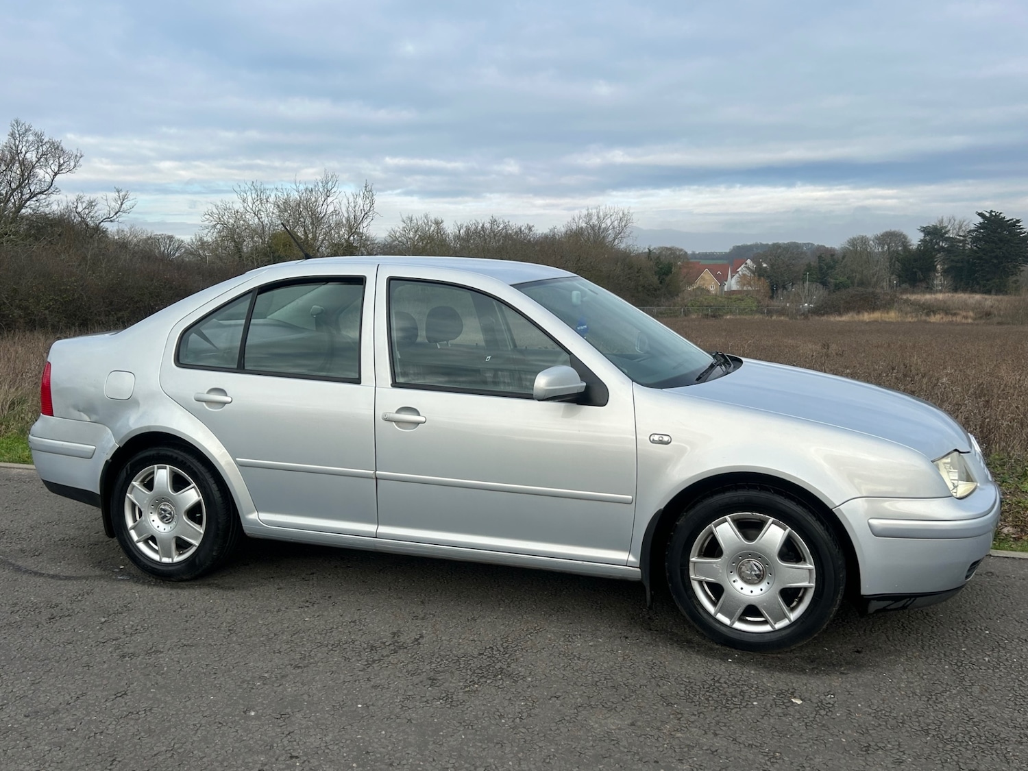 Used Volkswagen Bora 2000 for sale - 77245867: Photo 4