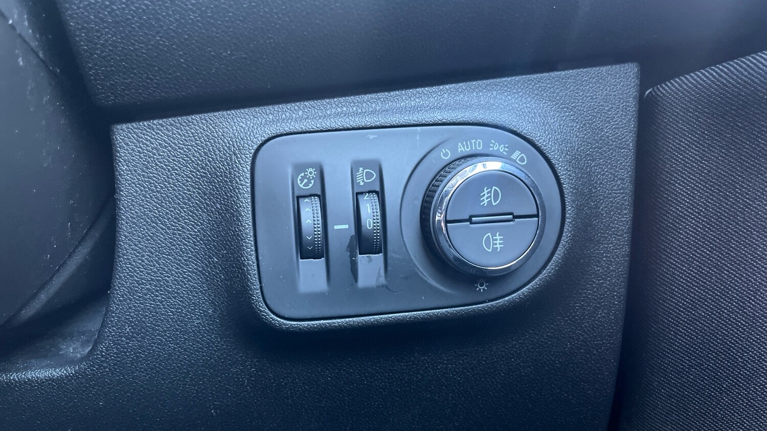 Used Vauxhall Corsa 2018 for sale - 76690677: Photo 32