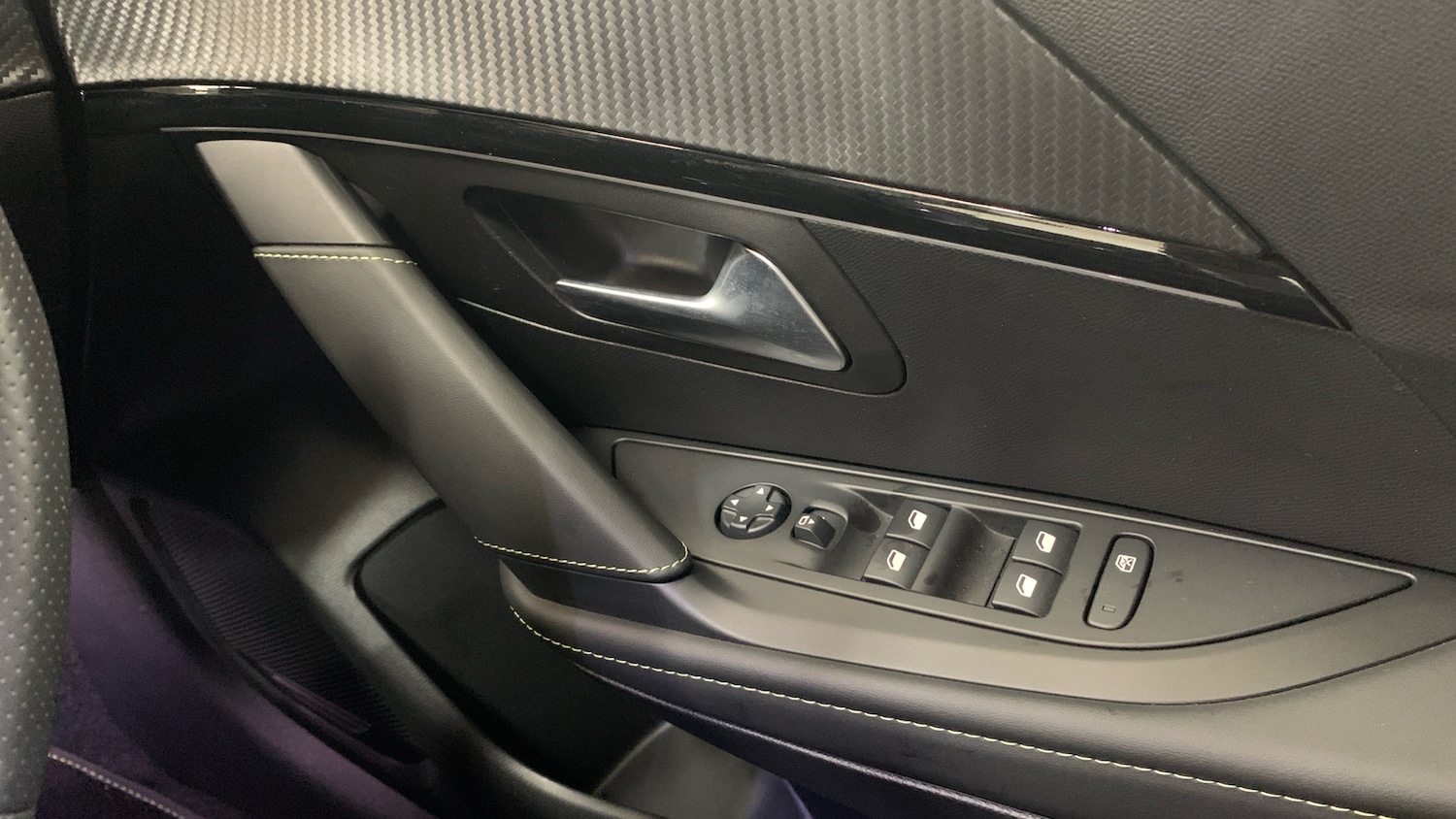 Used Peugeot 208 2022 for sale - 76621439: Photo 22