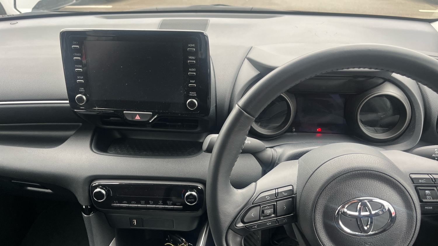 Used Toyota Yaris 2022 for sale - 76953768: Photo 11