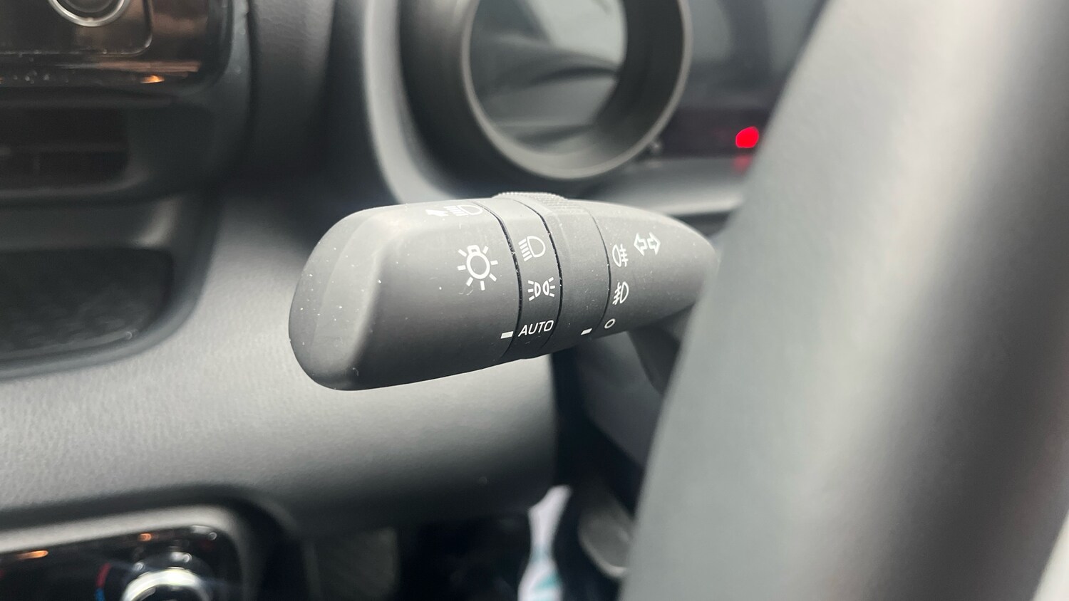 Used Toyota Yaris 2022 for sale - 76953768: Photo 28