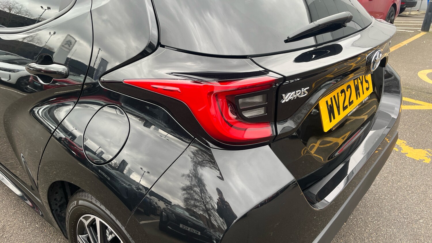 Used Toyota Yaris 2022 for sale - 76953768: Photo 43