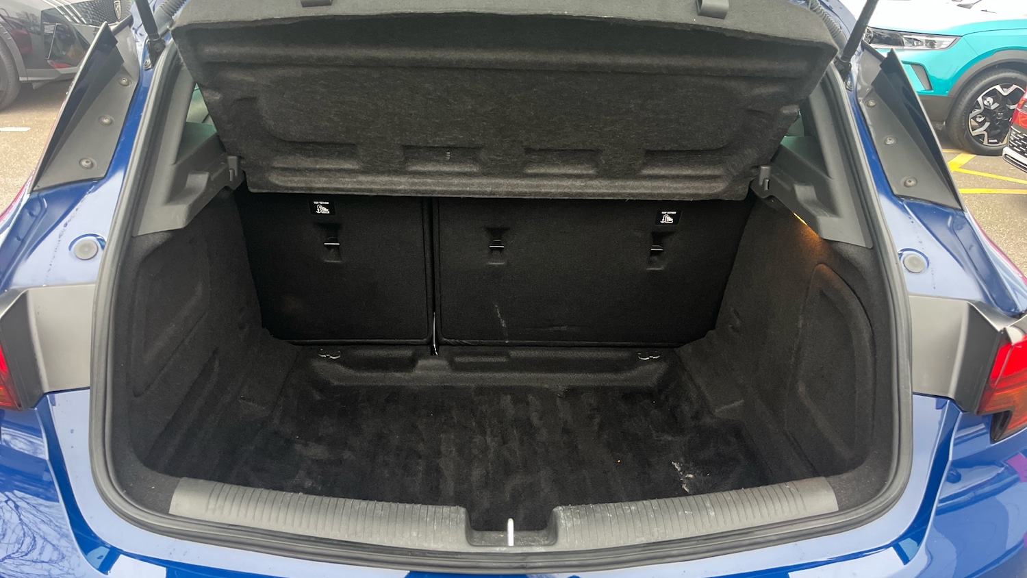 Used Vauxhall Astra 2018 for sale - 76702986: Photo 20