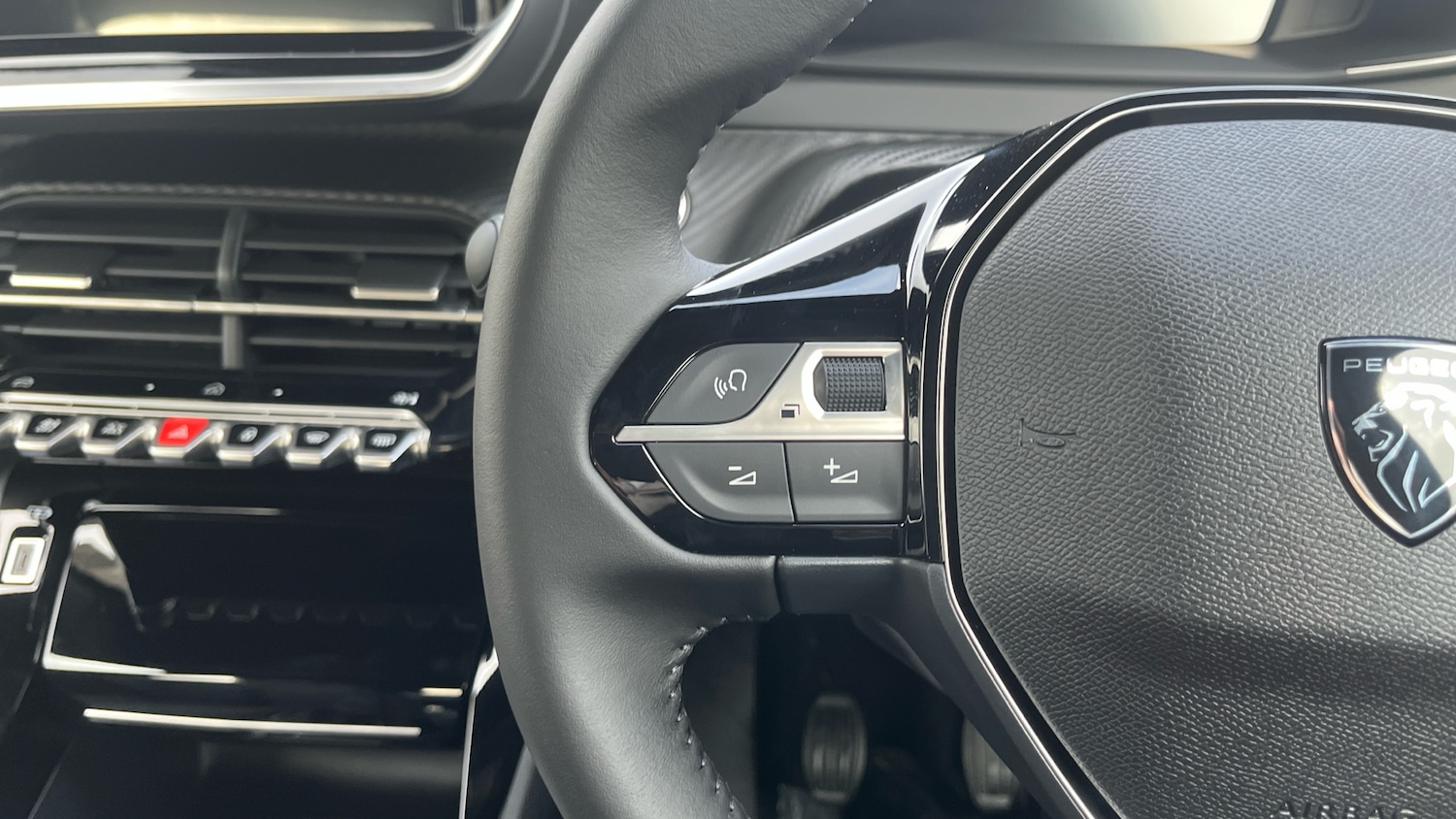 Used Peugeot 2008 2025 for sale - 76586433: Photo 23