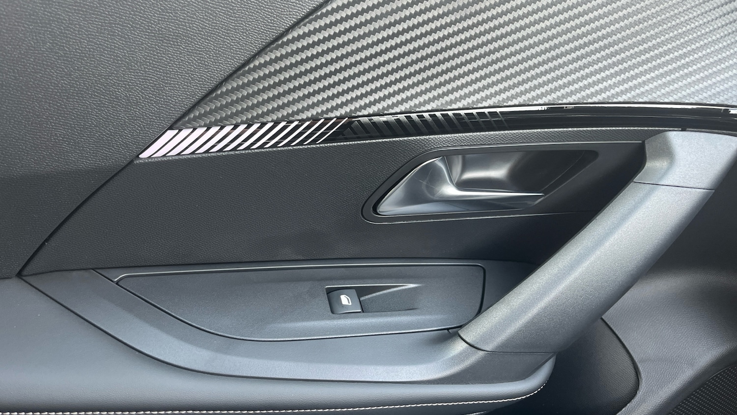 Used Peugeot 2008 2025 for sale - 76586433: Photo 40