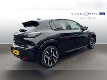 Used Peugeot 208 2024 for sale - 76153985: Photo 3