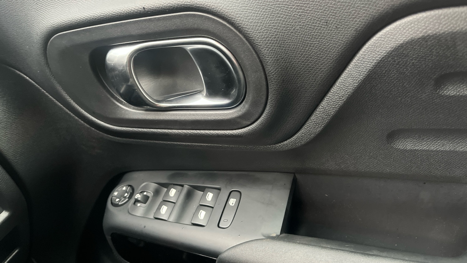 Used Citroen C5 Aircross 2025 for sale - 76825706: Photo 23