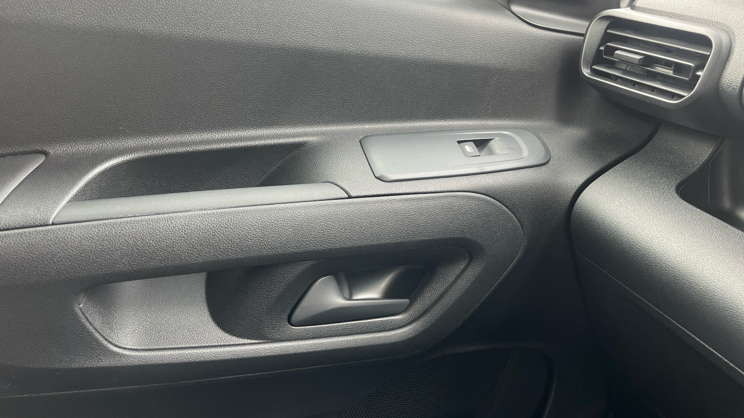 Used Citroen Berlingo 2024 for sale - 77292694: Photo 39