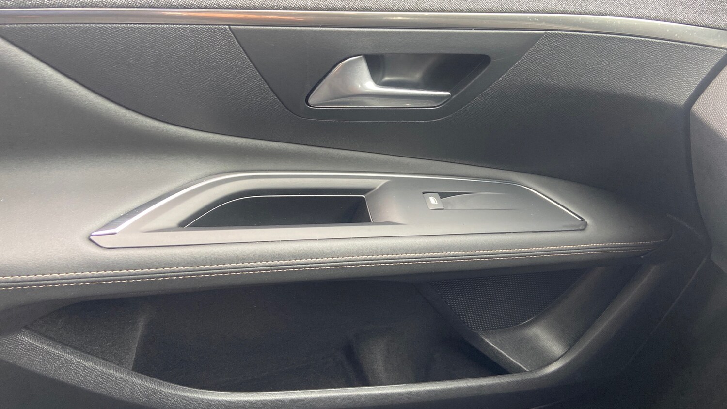 Used Peugeot 3008 2020 for sale - 76110259: Photo 41