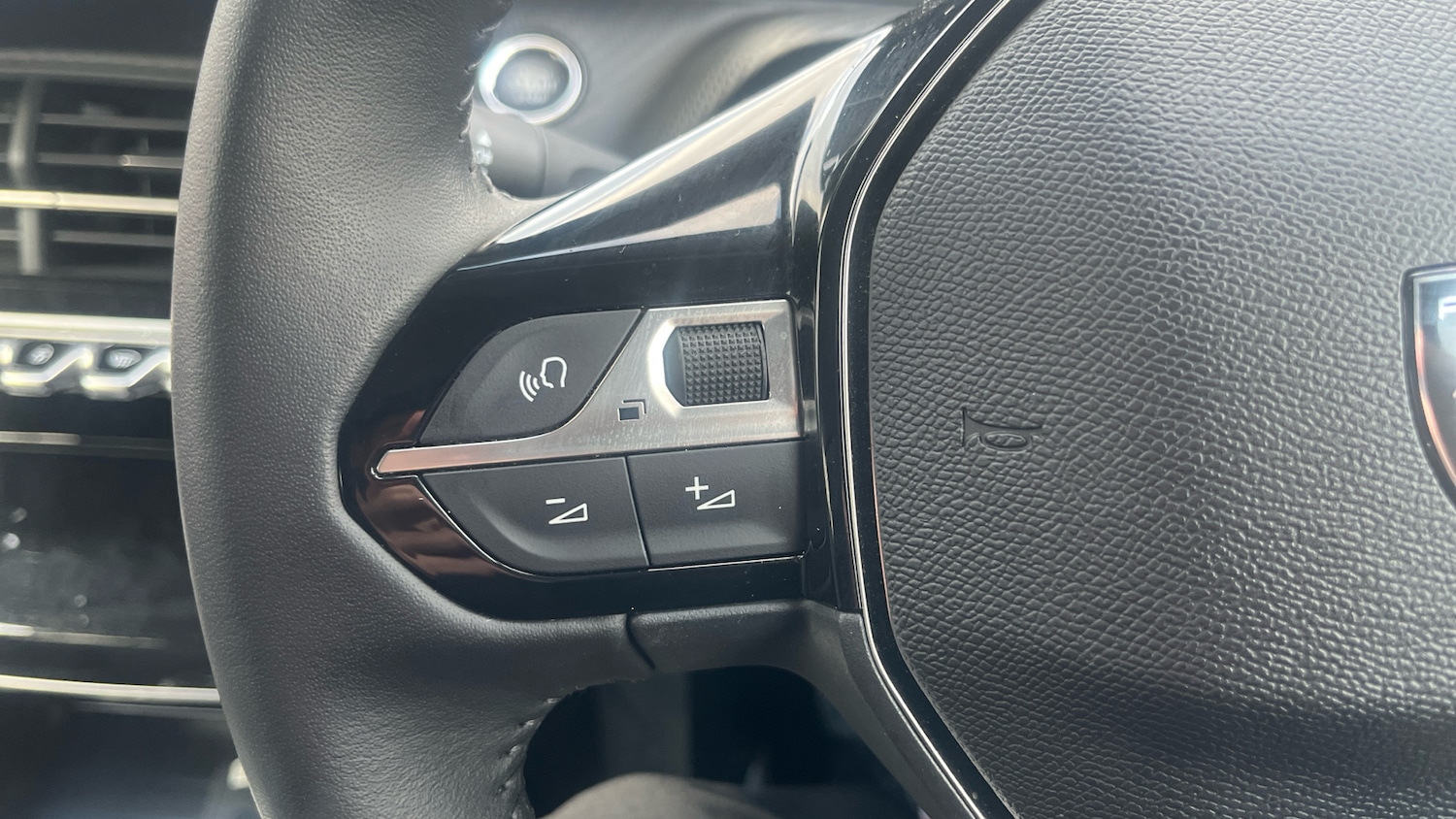 Used Peugeot 208 2024 for sale - 77092067: Photo 24