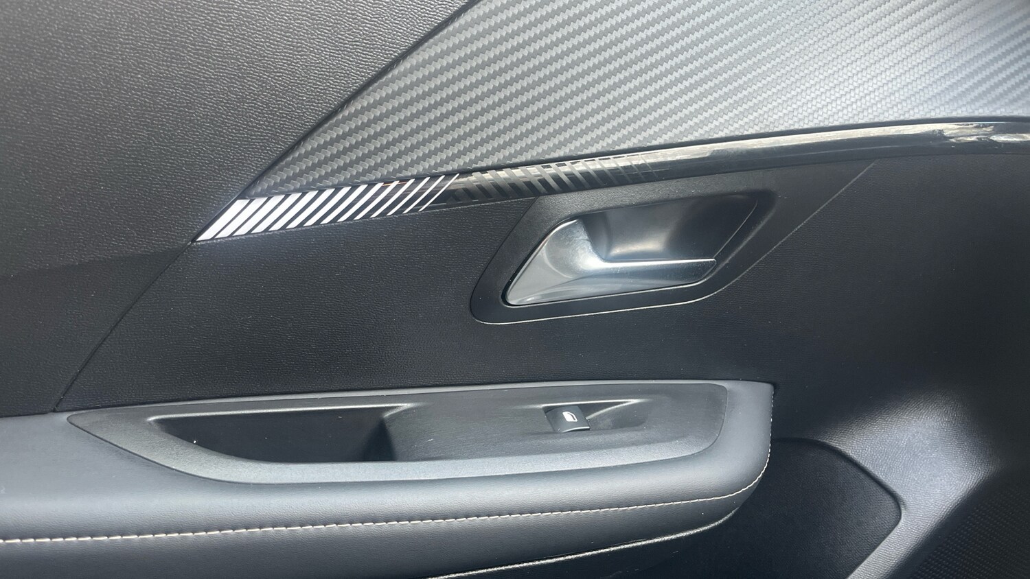 Used Peugeot 208 2024 for sale - 77092067: Photo 42