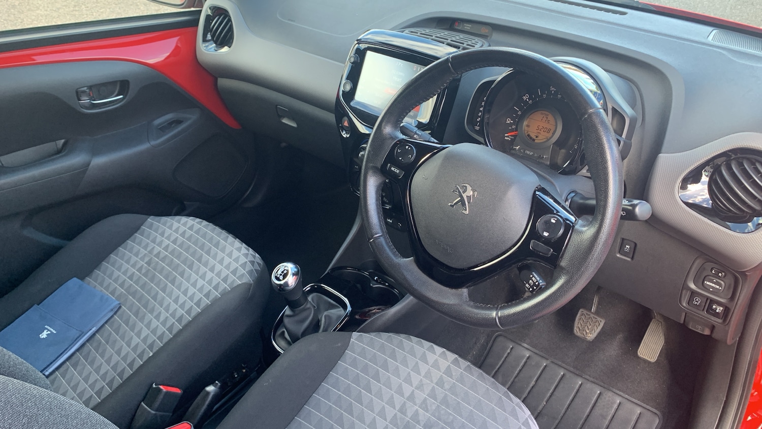 Used Peugeot 108 2021 for sale - 76621432: Photo 11