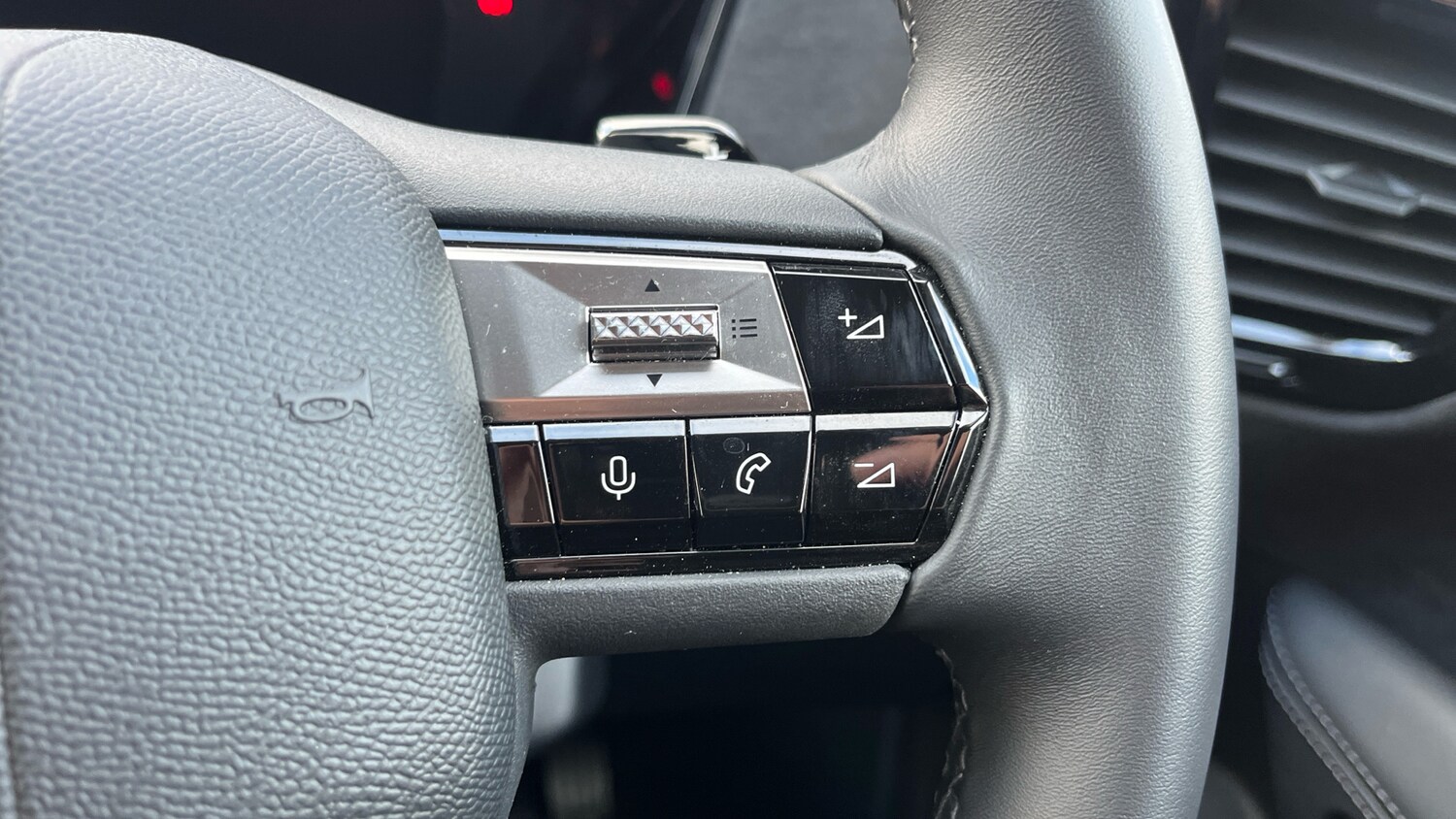 Used DS Automobiles DS 4 2024 for sale - 77042328: Photo 24