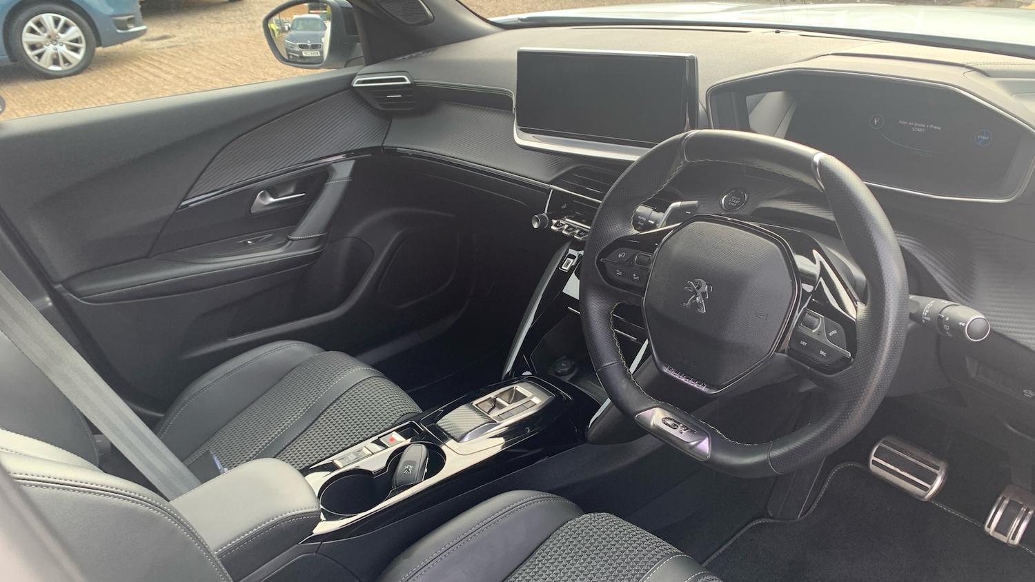 Used Peugeot 2008 2022 for sale - 76621426: Photo 11