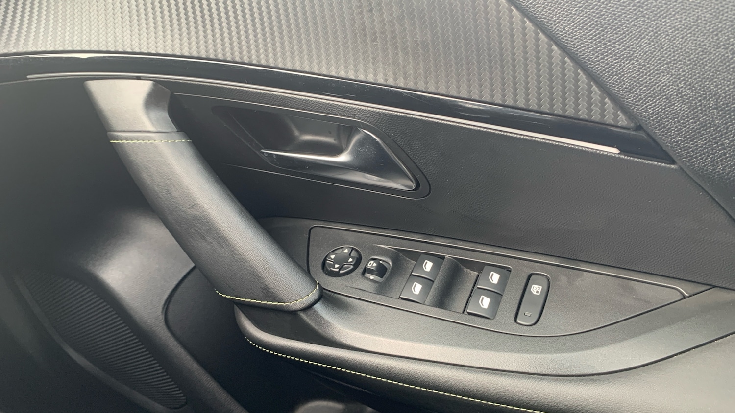 Used Peugeot 2008 2022 for sale - 76621426: Photo 22