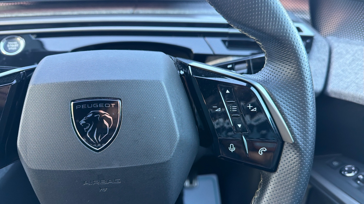 Used Peugeot 3008 2024 for sale - 76887911: Photo 24