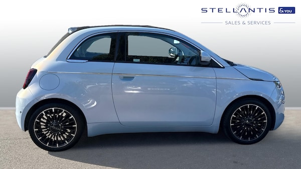 Used Fiat 500e C 2022 for sale - 76175974: Photo 2