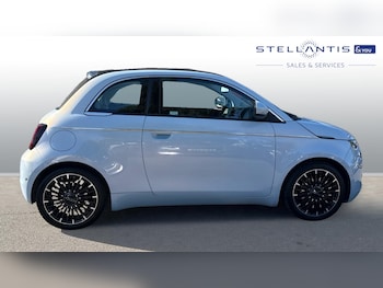 Used Fiat 500e C 2022 for sale - 76175974: Photo