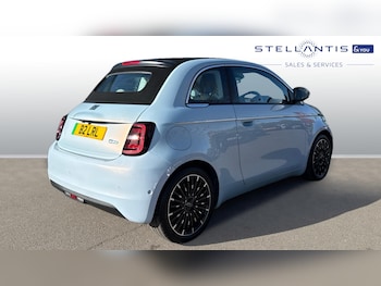 Used Fiat 500e C 2022 for sale - 76175974: Photo