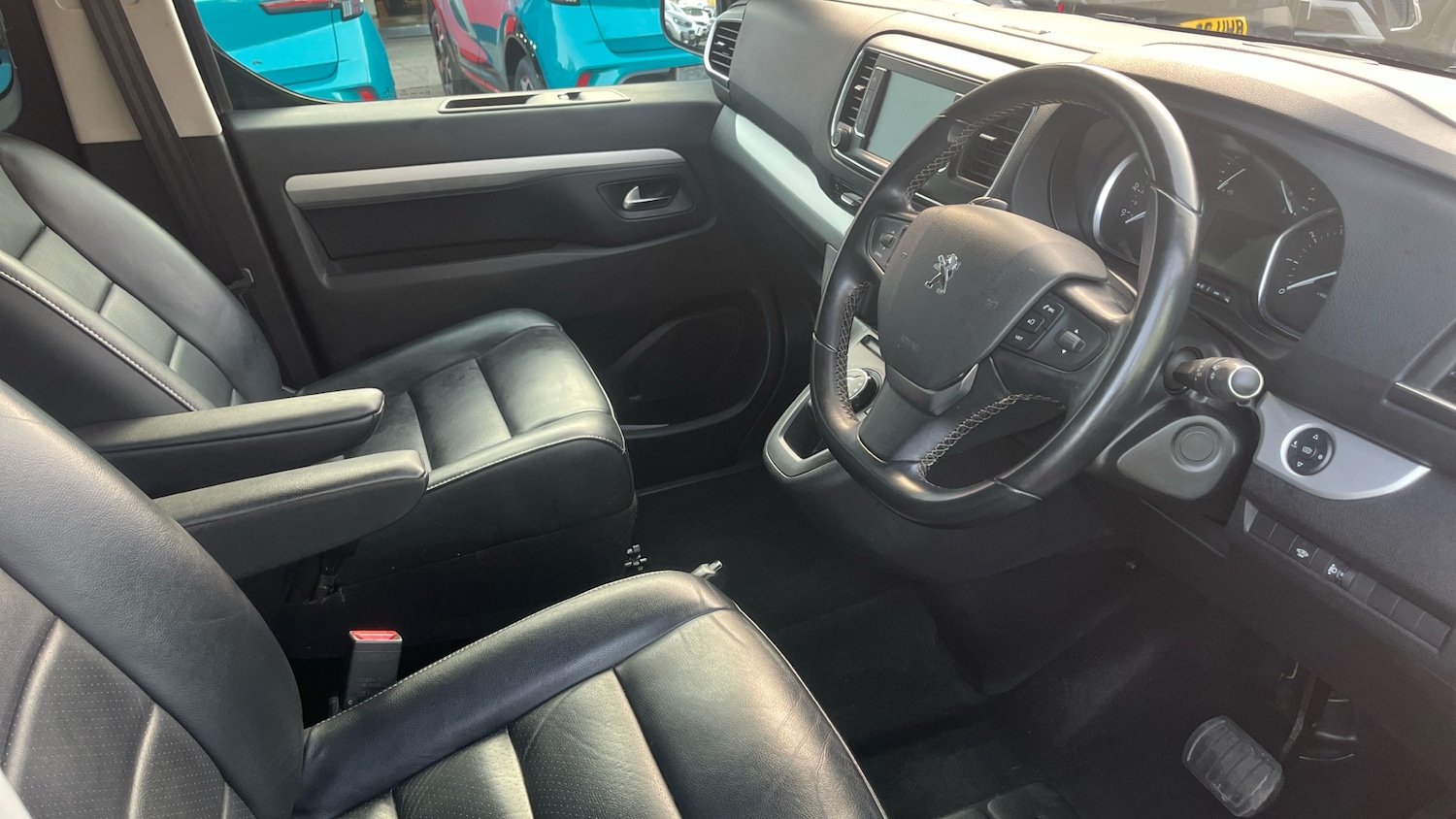 Used Peugeot Traveller 2020 for sale - 77613563: Photo 11