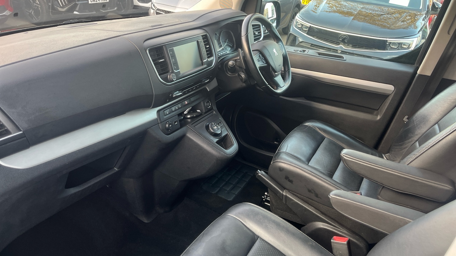 Used Peugeot Traveller 2020 for sale - 77613563: Photo 12