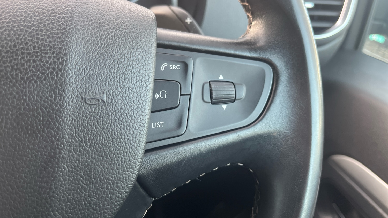 Used Peugeot Traveller 2020 for sale - 77613563: Photo 24