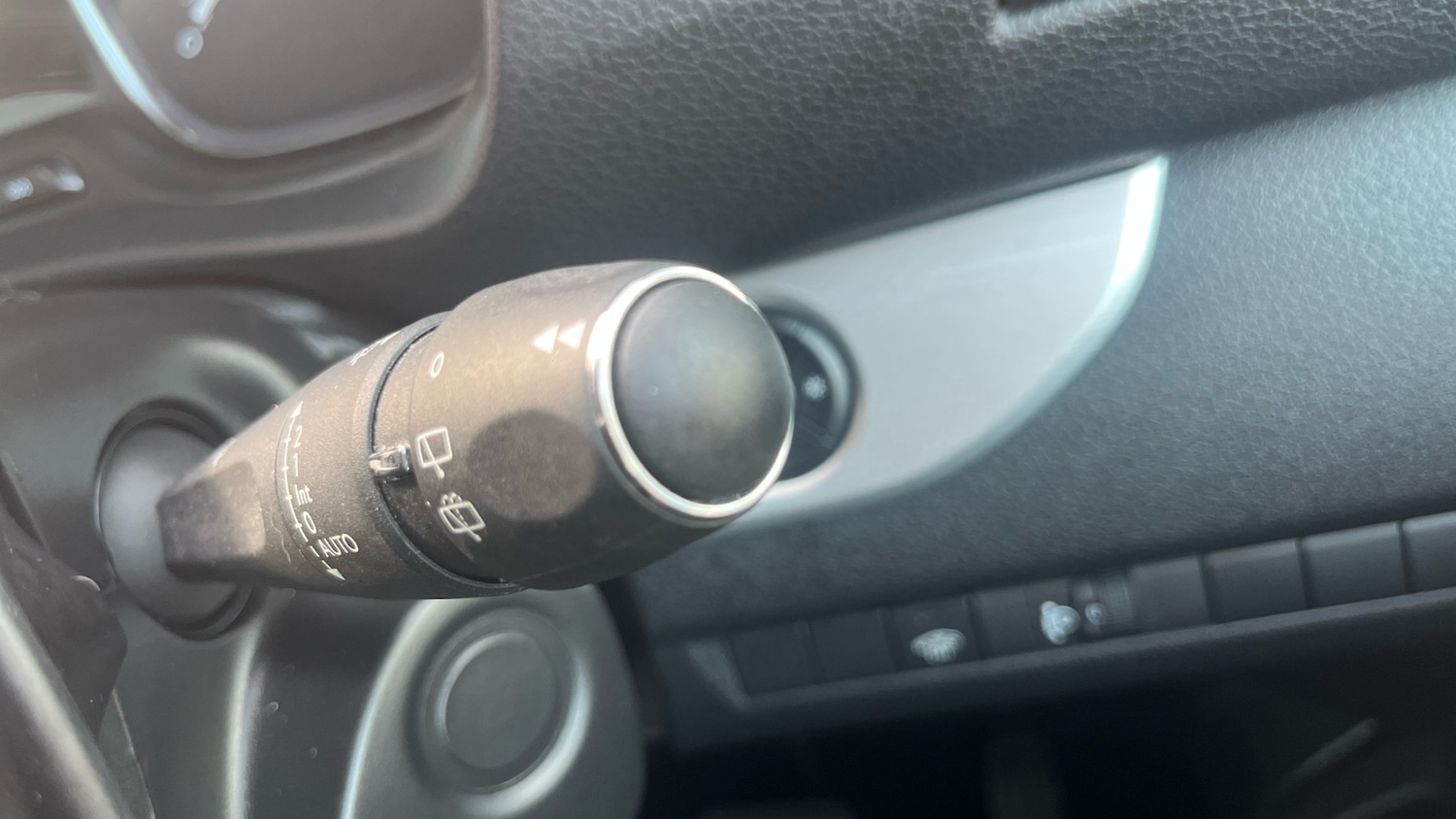 Used Peugeot Traveller 2020 for sale - 77613563: Photo 28