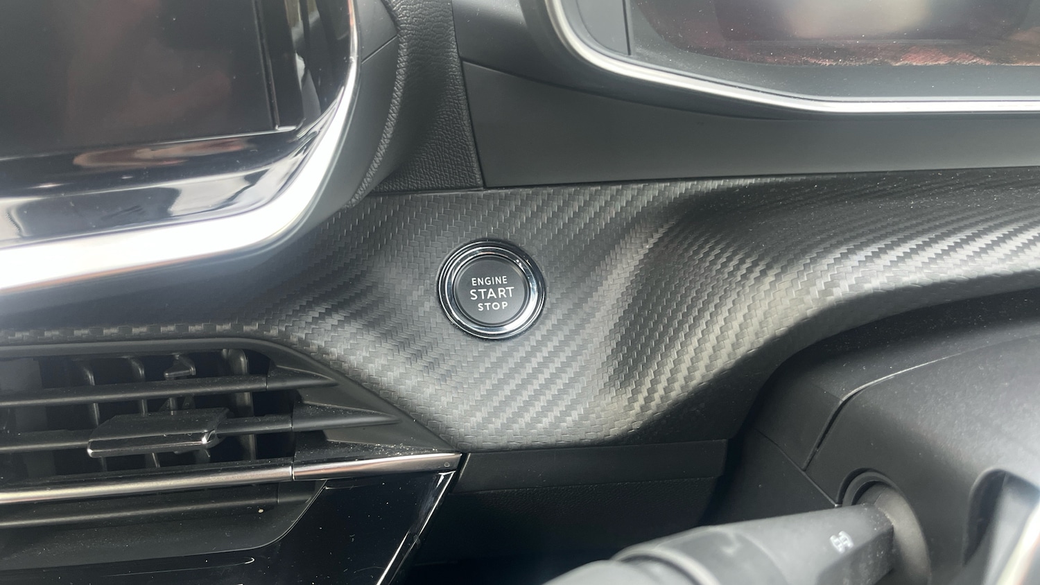 Used Peugeot 2008 2024 for sale - 76574417: Photo 40