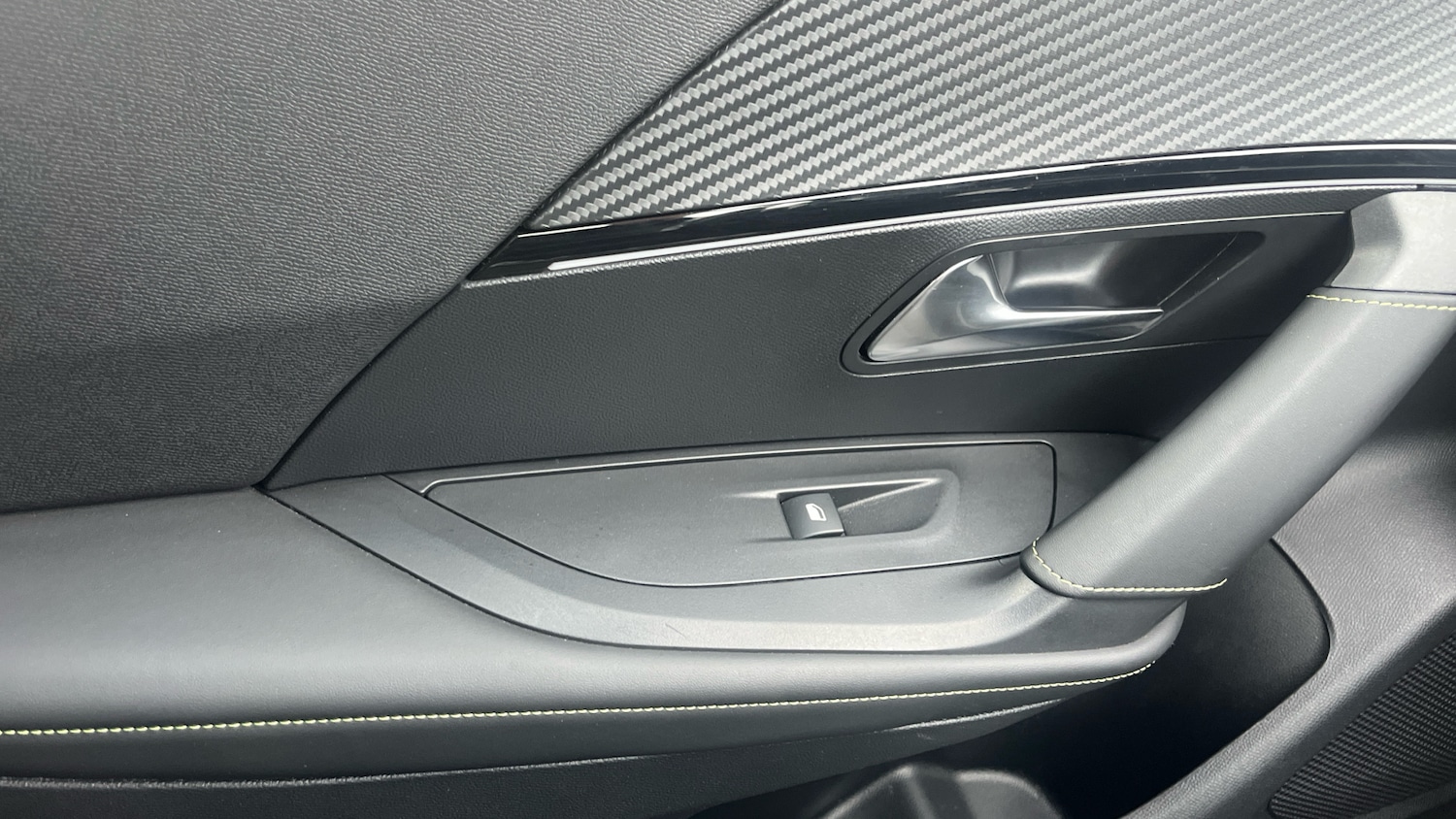 Used Peugeot 2008 2024 for sale - 76574417: Photo 41