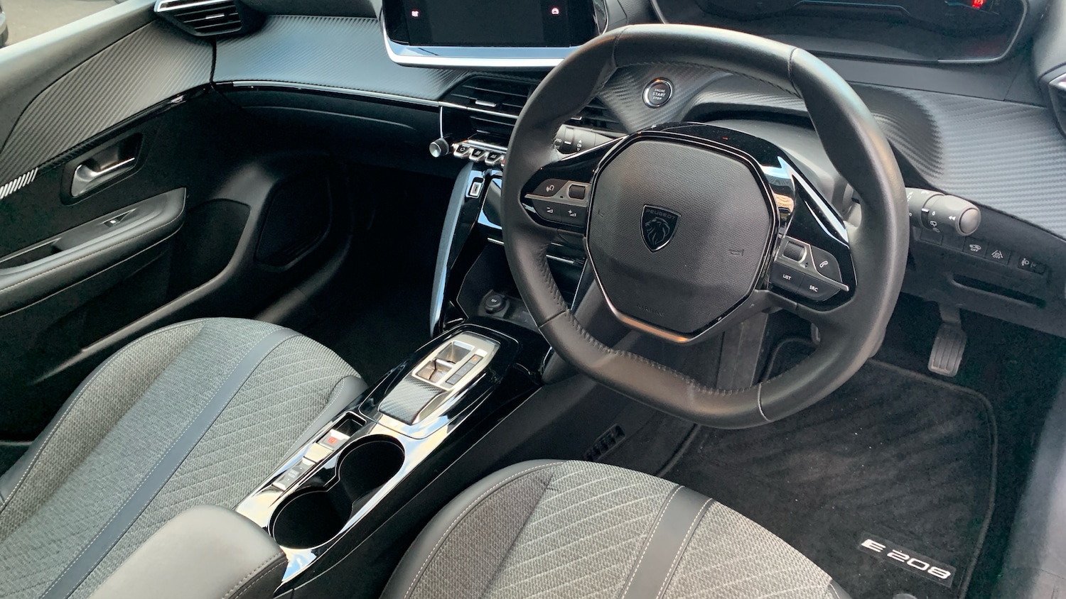 Used Peugeot 208 2024 for sale - 76350359: Photo 11