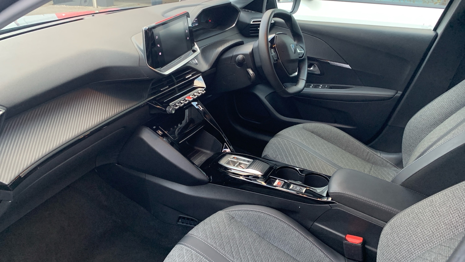 Used Peugeot 208 2024 for sale - 76350359: Photo 12