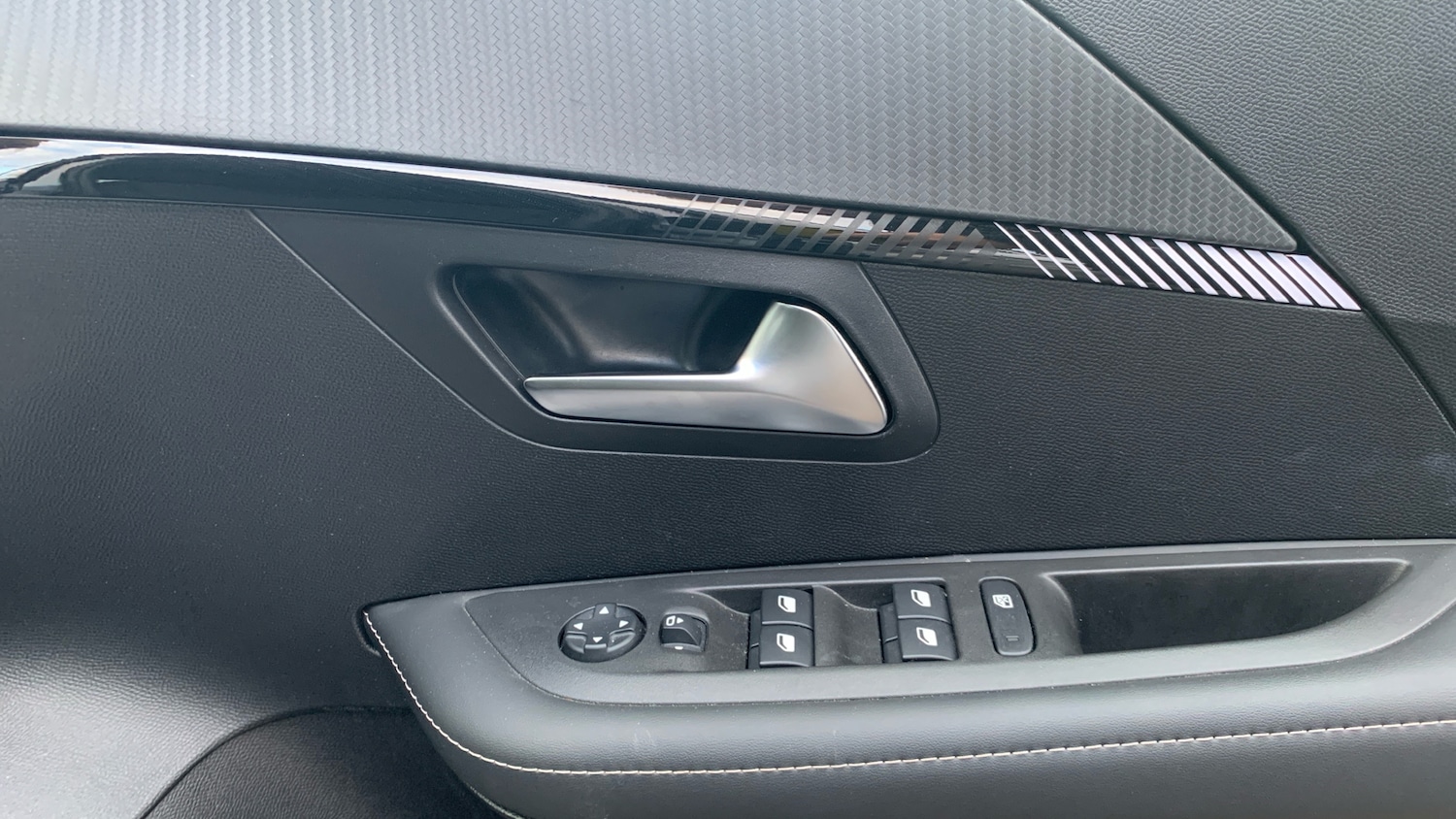 Used Peugeot 208 2024 for sale - 76350359: Photo 41