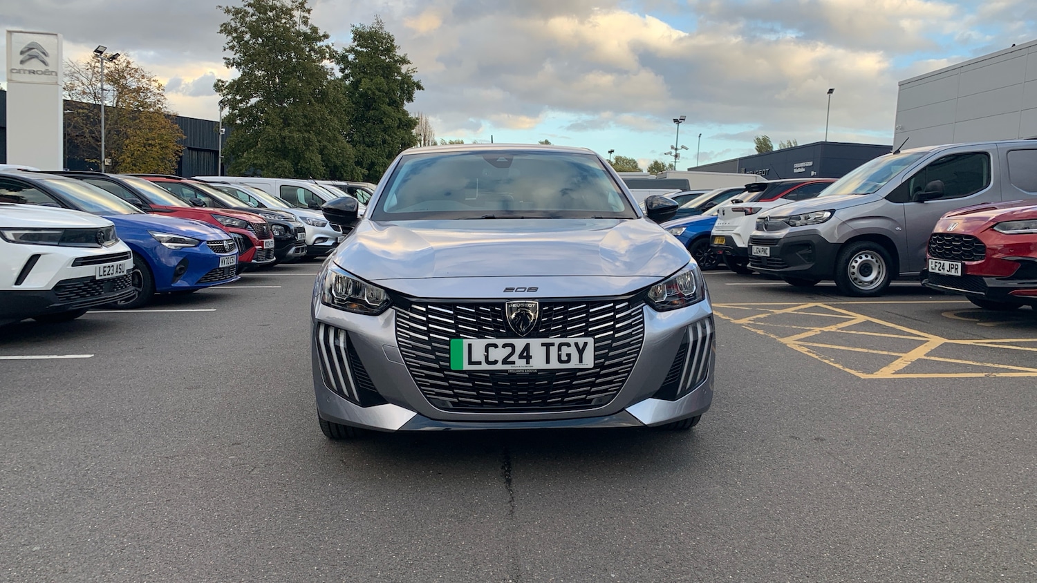 Used Peugeot 208 2024 for sale - 76350359: Photo 8