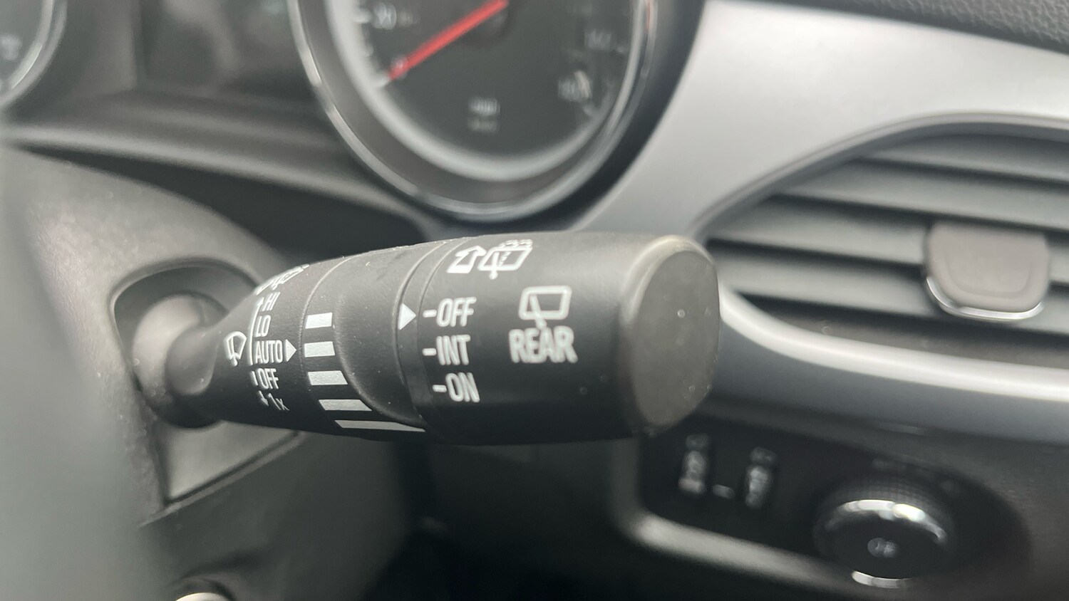 Used Vauxhall Astra 2018 for sale - 77346202: Photo 29