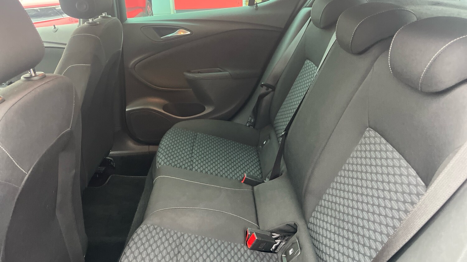 Used Vauxhall Astra 2018 for sale - 77346202: Photo 31