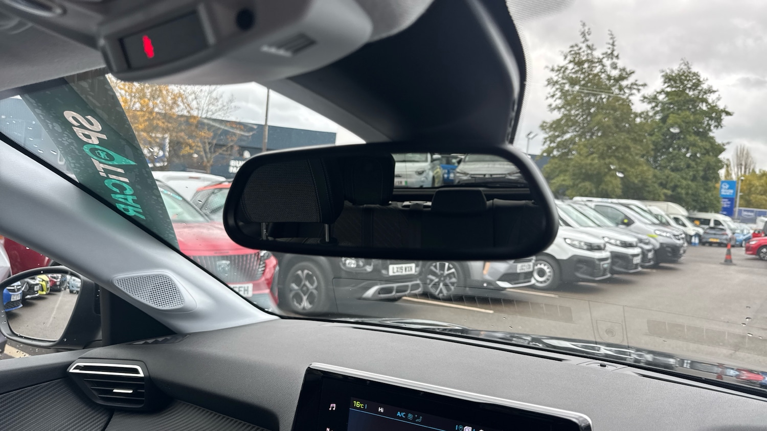 Used Peugeot 208 2024 for sale - 76372219: Photo 32