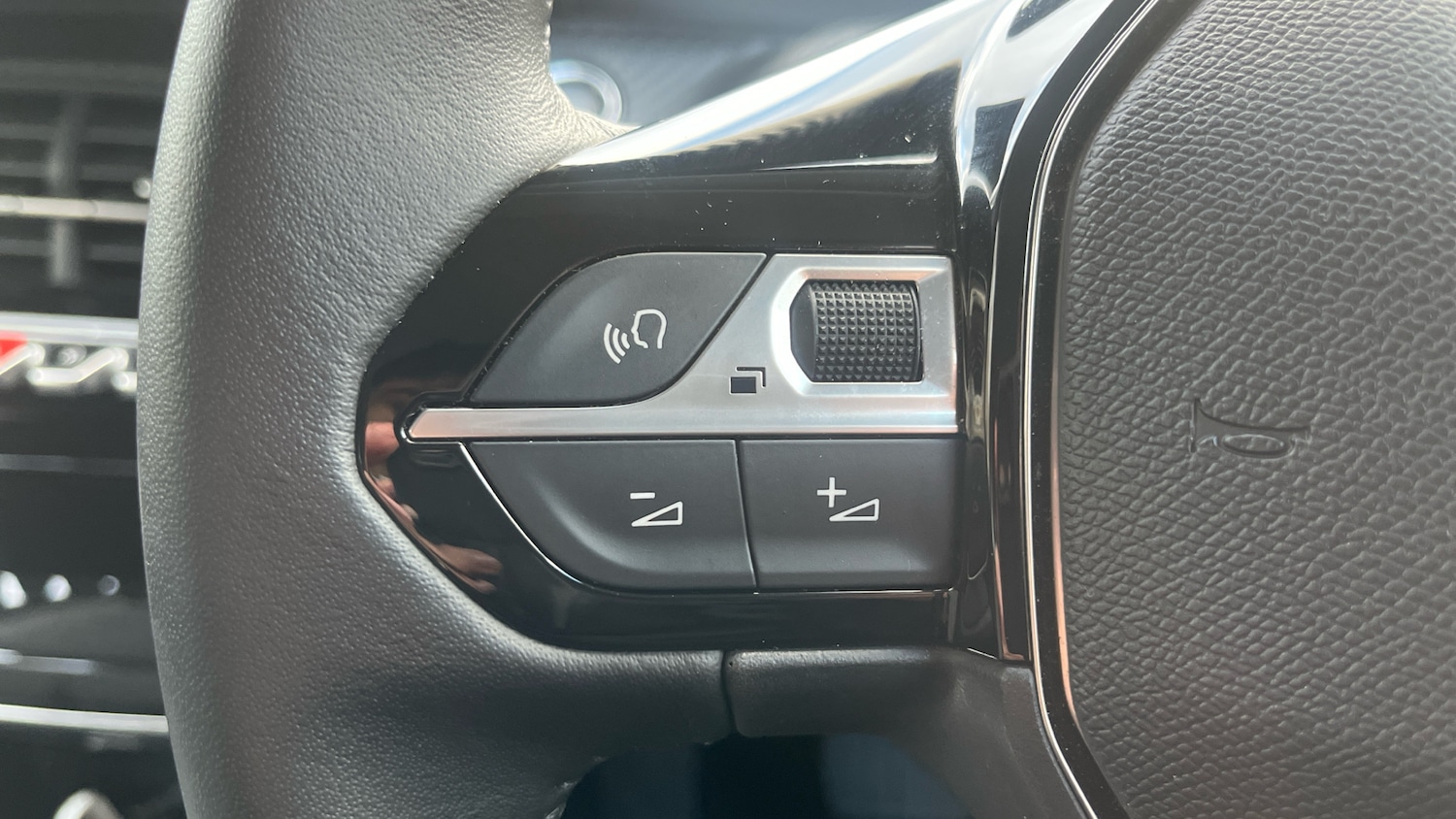 Used Peugeot 208 2023 for sale - 76942823: Photo 23