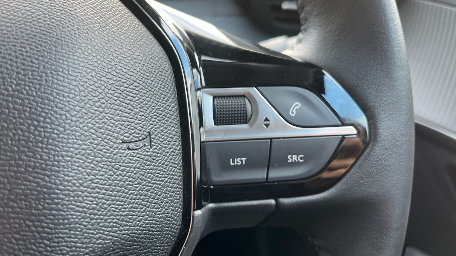 Used Peugeot 208 2023 for sale - 76942823: Photo 24