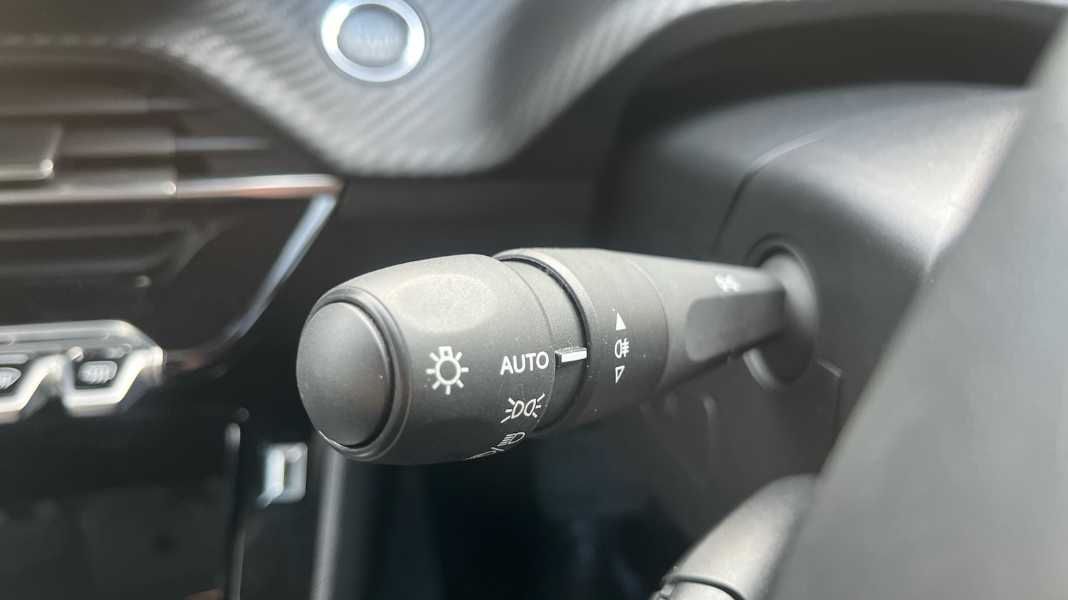 Used Peugeot 208 2023 for sale - 76942823: Photo 27