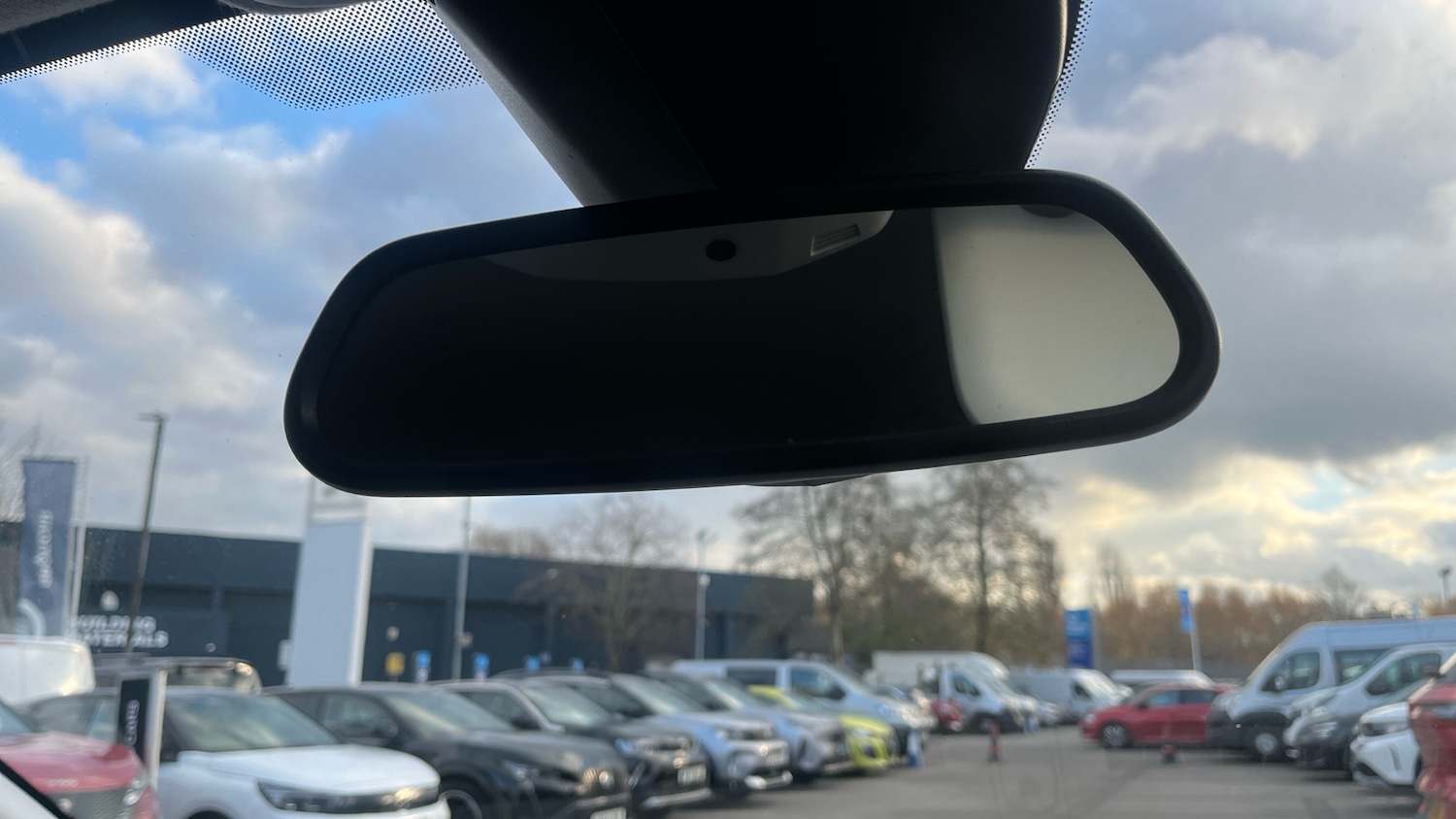 Used Peugeot 208 2023 for sale - 76942823: Photo 37