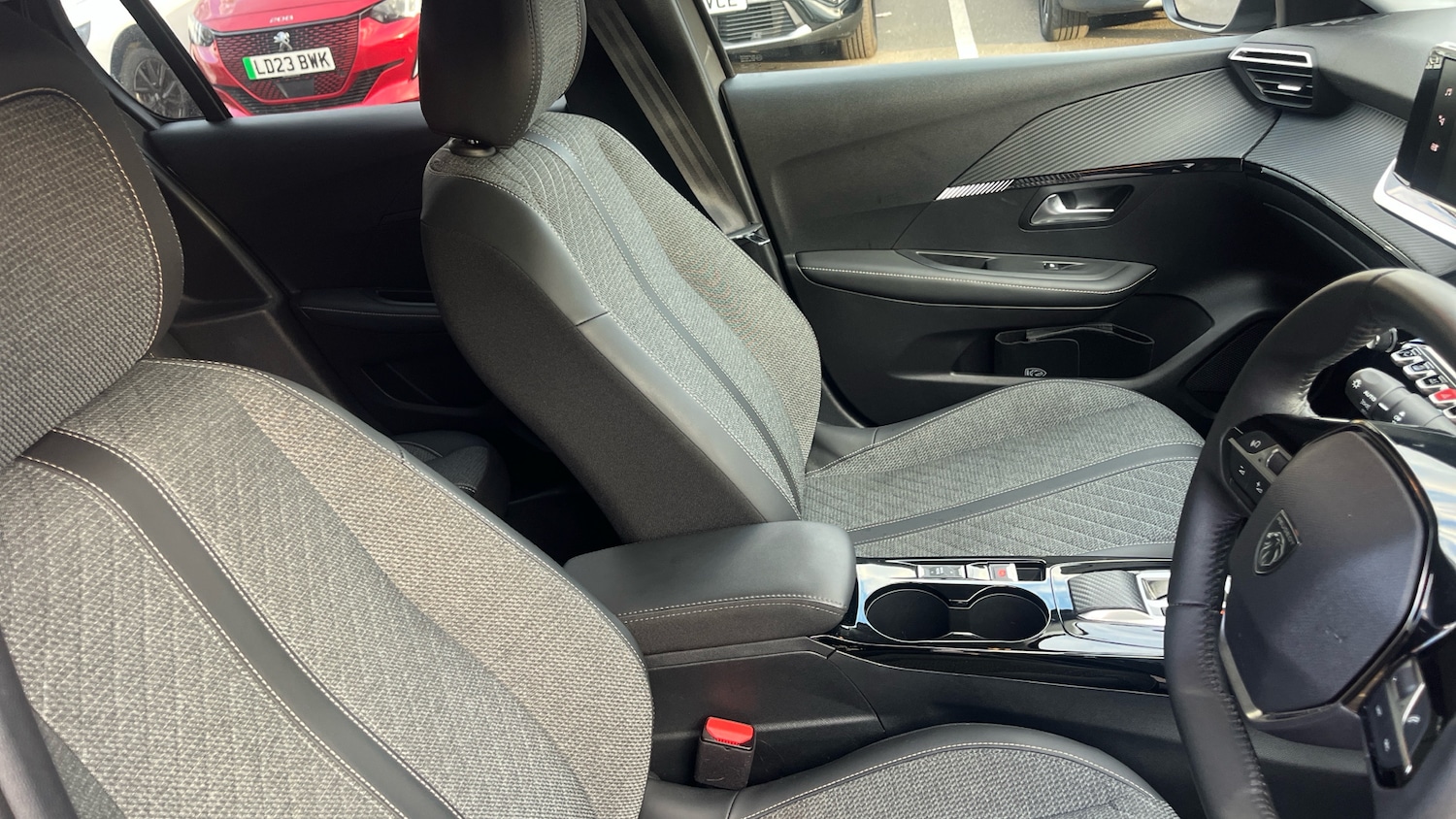 Used Peugeot 208 2023 for sale - 76942823: Photo 42