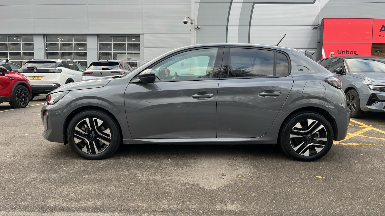 Used Peugeot 208 2023 for sale - 76942823: Photo 6